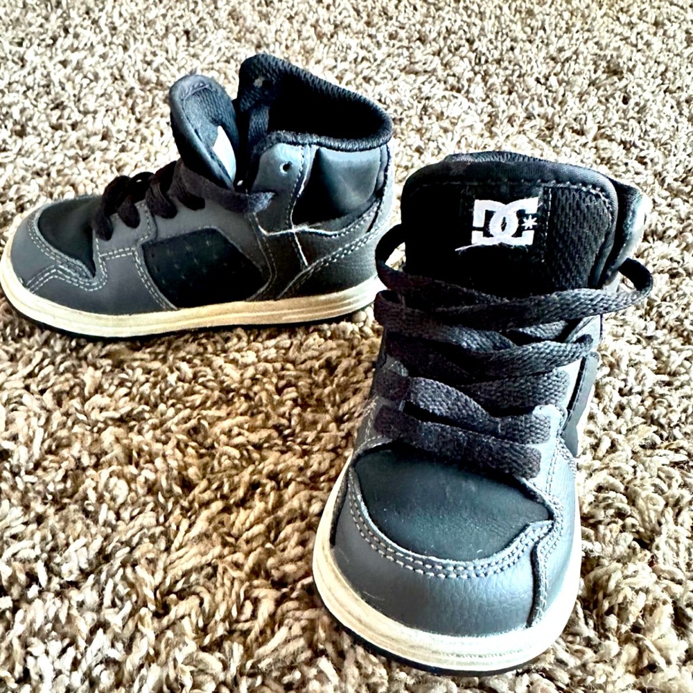 DC Toddlers Spark High RS Black/White Leather Highrise size 6c